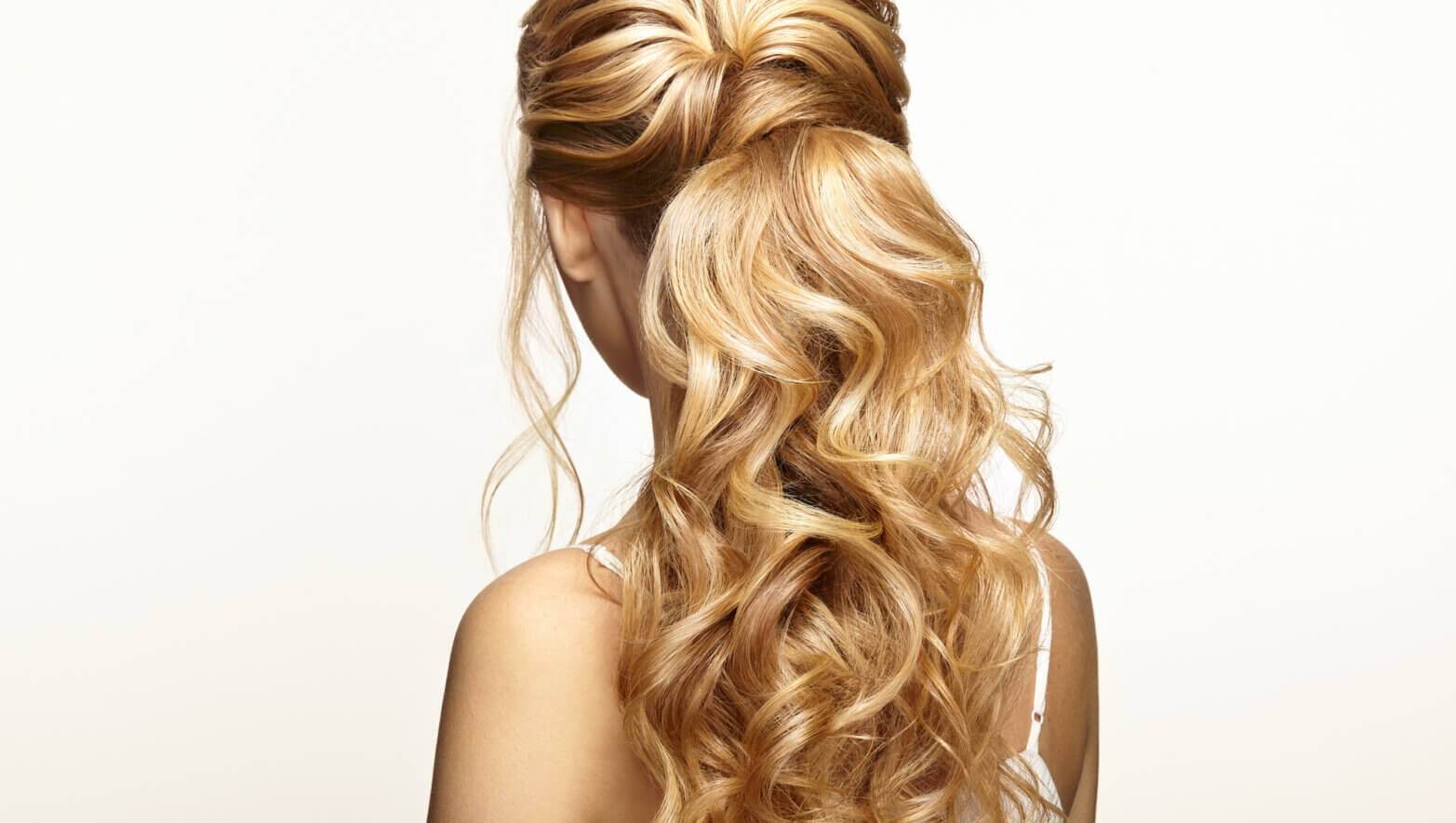 blonde-girl-long-shiny-curly-hair-blonde-girl-long-shiny-curly-hair-beautiful-model-woman-curly-hairstyle