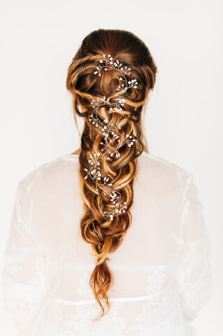 trendy-bridal-hairstyle-beautiful-accessories-trendy-bridal-hairstyle-beautiful-wedding-accessories