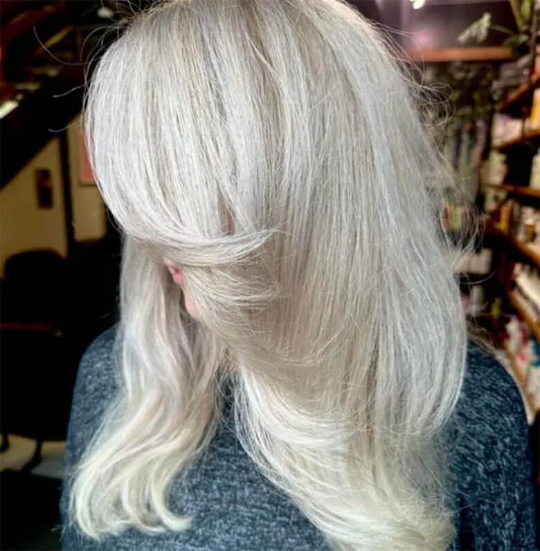 blonde hairstyle with layers