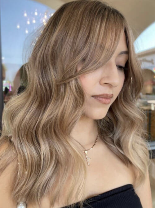 portrait wavy hairstyle